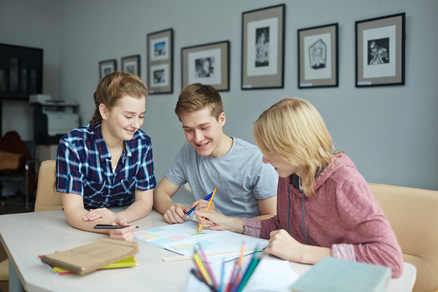 Students working together in a workshop